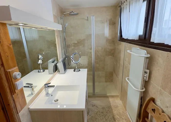 Grand Lumineux 53m², 3 Pieces, 6 A 8 Pers, Centre Station, Pied Pistes Ле дез Альп